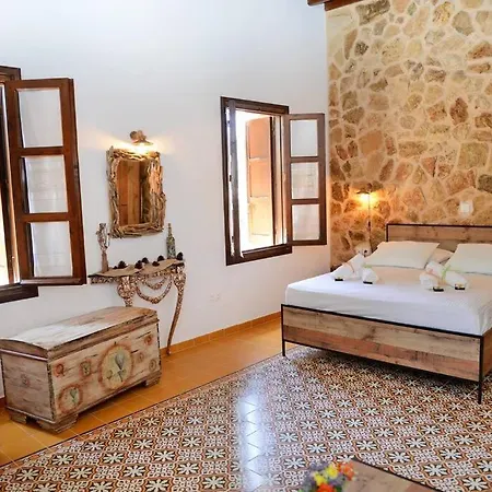 Meandros In Old Town Rhodes City