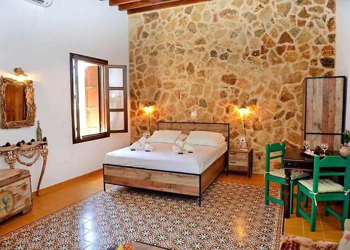 Meandros In Old Town