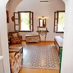Meandros In Old Town *