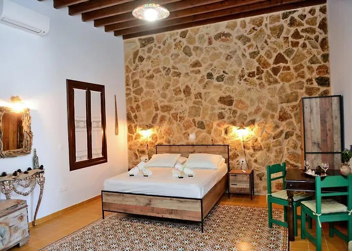 Meandros In Old Town Rhodes City