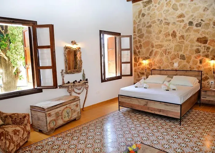 Meandros In Old Town Rhodes City